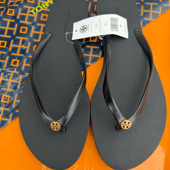 Floor sample Tory Burch Black Logo Flip Flops - Picture 6 of 10